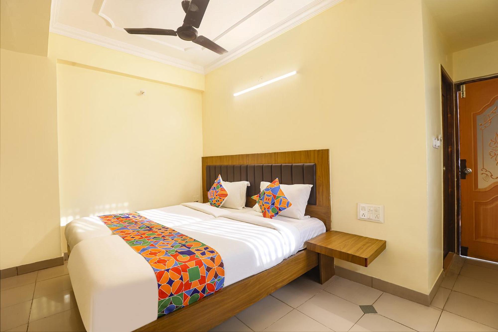 Fabhotel Gt Galaxy Park - Nr Express Avenue Mall, Royapettah Chennai Exterior photo