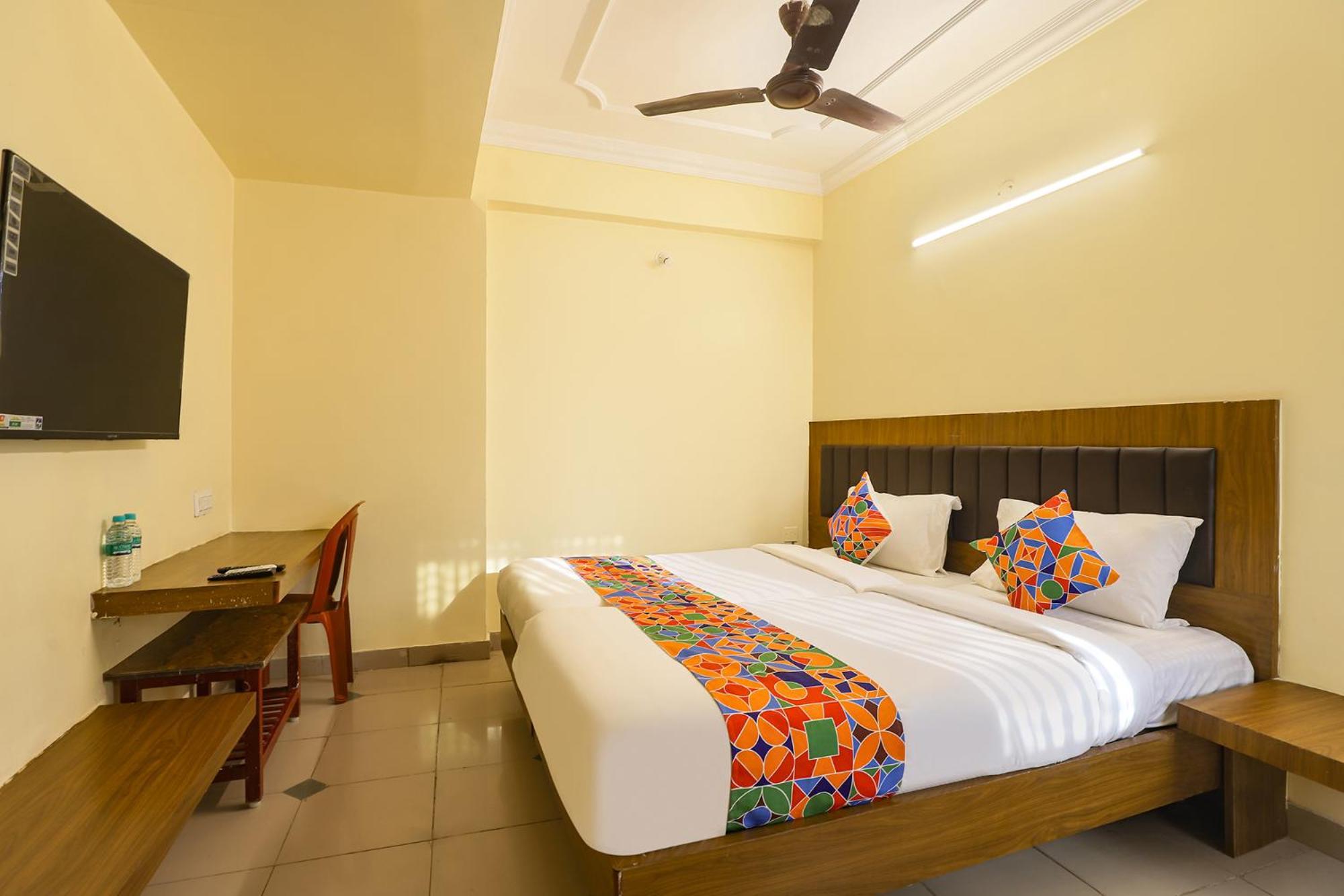 Fabhotel Gt Galaxy Park - Nr Express Avenue Mall, Royapettah Chennai Exterior photo