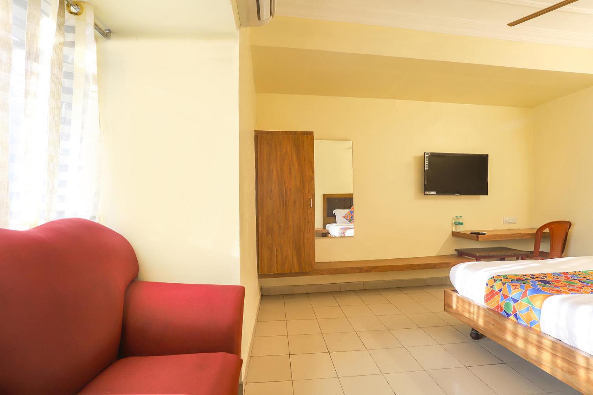 Fabhotel Gt Galaxy Park - Nr Express Avenue Mall, Royapettah Chennai Exterior photo